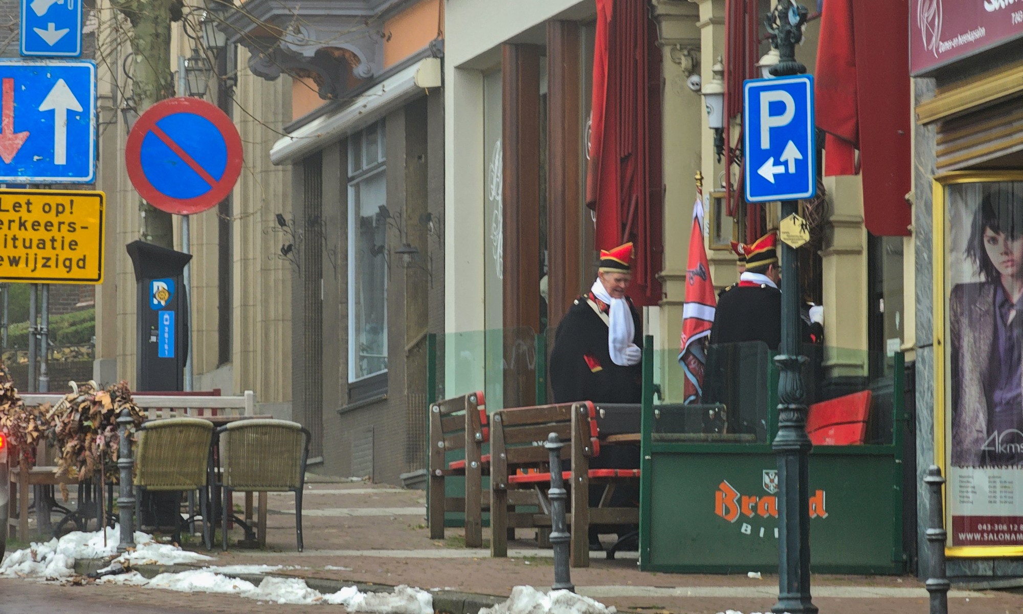 Preparation Carnaval, Two Members of Council of Eleven enter Bar